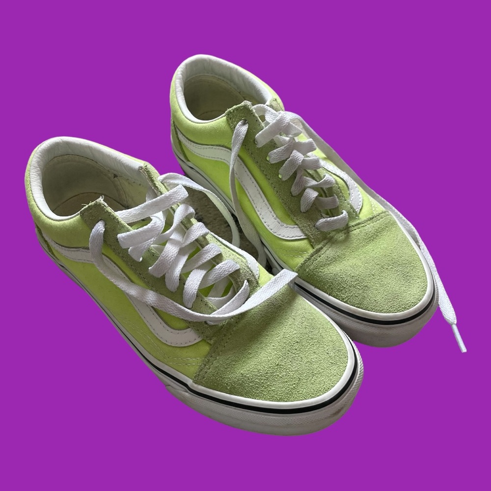 Size 6.5 Women’s Vans Old Skool skater sneakers lime green